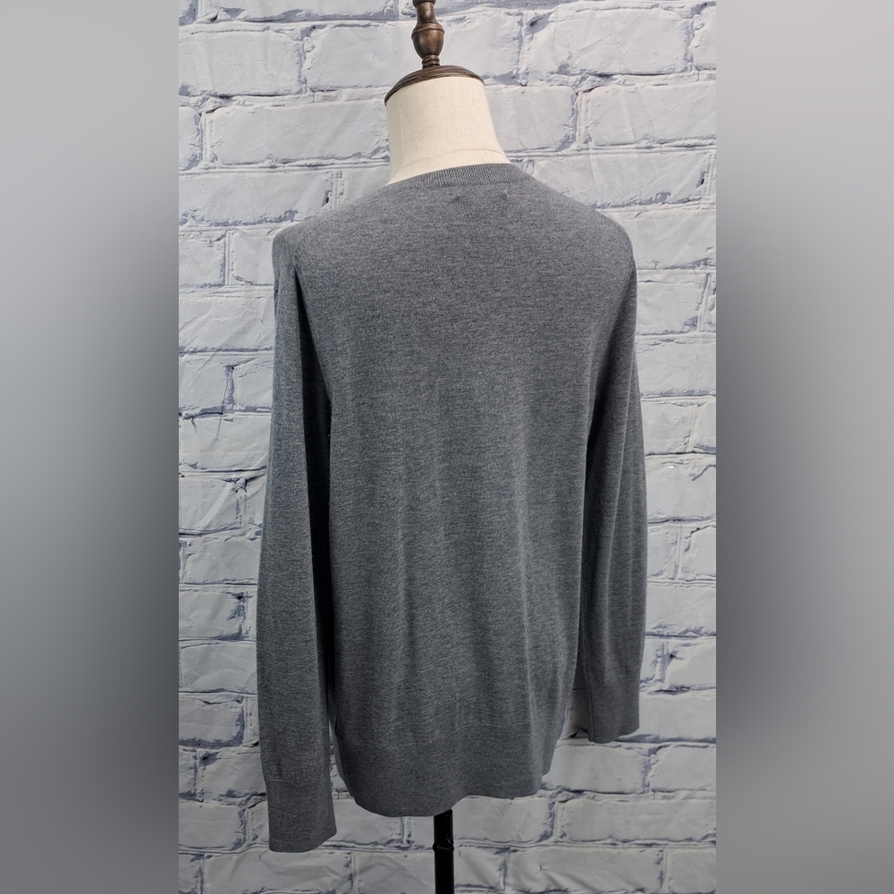 Burberry Men's Sweater 100% Cashmere Equestrian Knight Gray Pullover Size Large - Picture 2 of 16